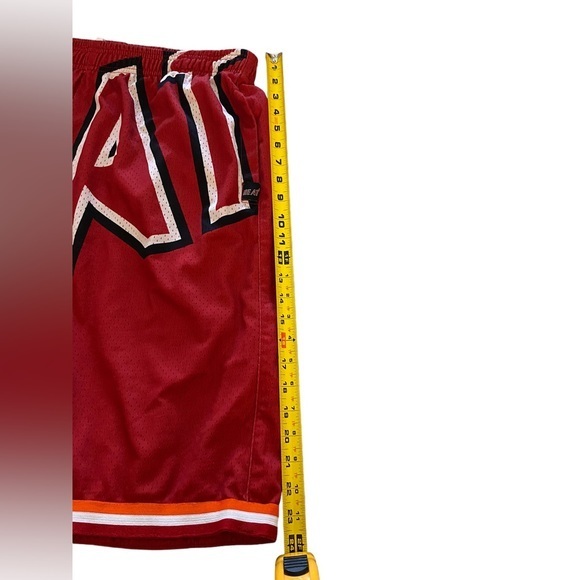 Miami Heat Mitchell & Ness Size 2XLT‎ Spellout Athletic Shorts Red & Black - Picture 7 of 7